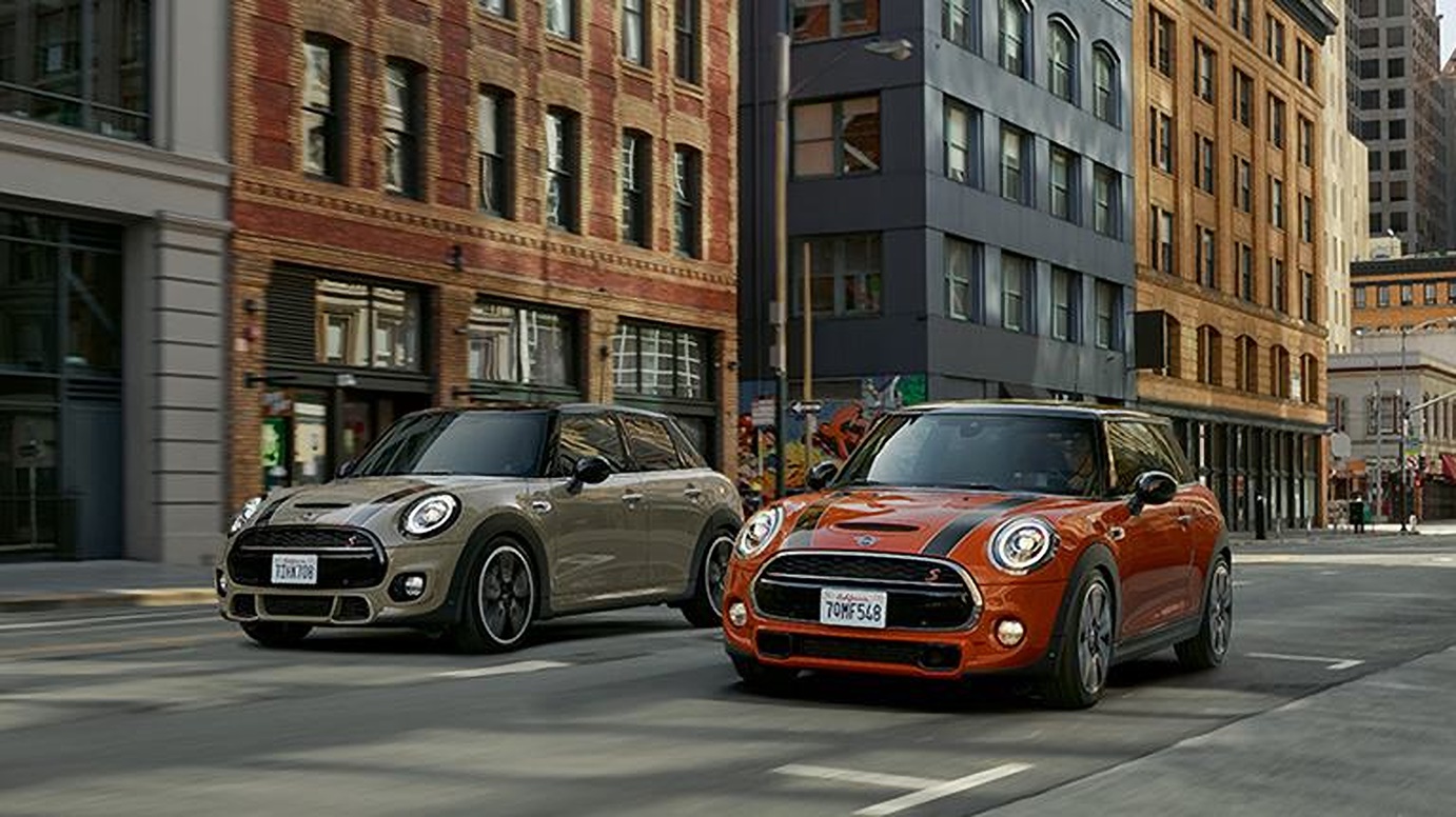 人気no 1の輸入車コンパクトカーmini 3ドア 5ドア コンバーチブル がマイナーチェンジ 新型ミニはテールライトのユニオンジャックが超おしゃれ イキクル