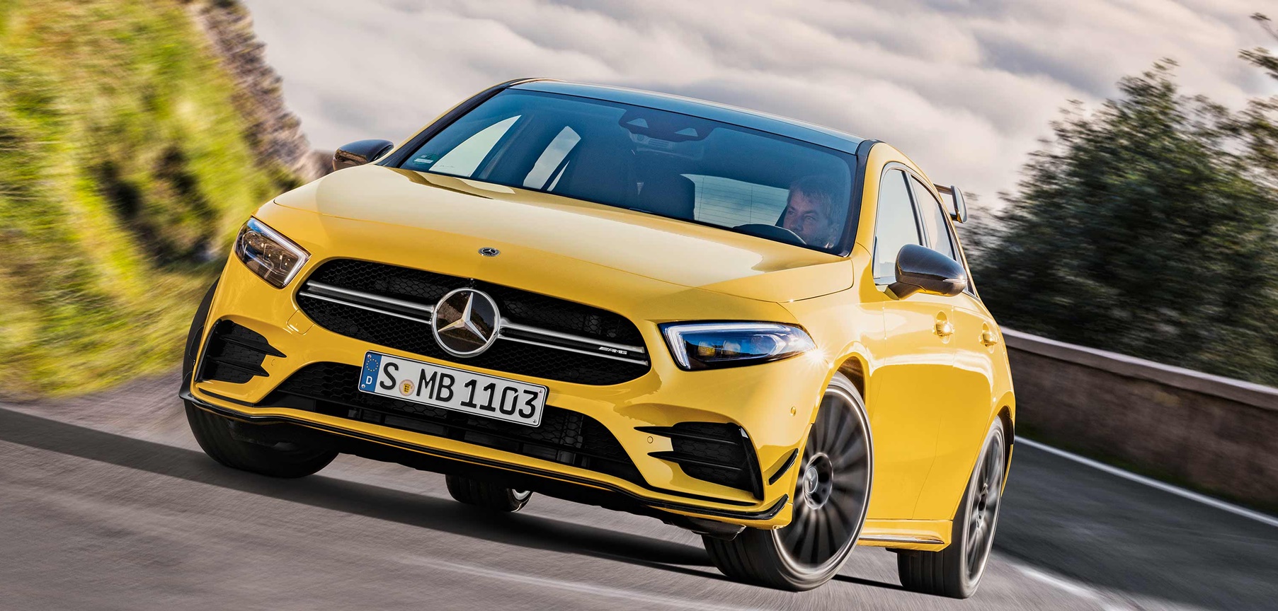 1/43 特注 スパーク メルセデスベンツ Aクラス AMGライン イエロー 1/43 特注 スパーク メルセデスベンツ Aクラス AMGライン イエロー 1