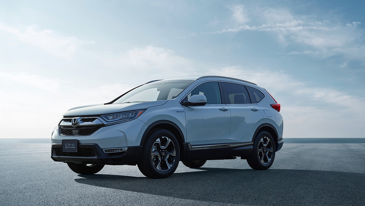 新型ホンダ Cr Vが月販目標4倍超の5000台受注 グレード別の装備の違い ハイブリッド車の燃費の違いを徹底比較 イキクル