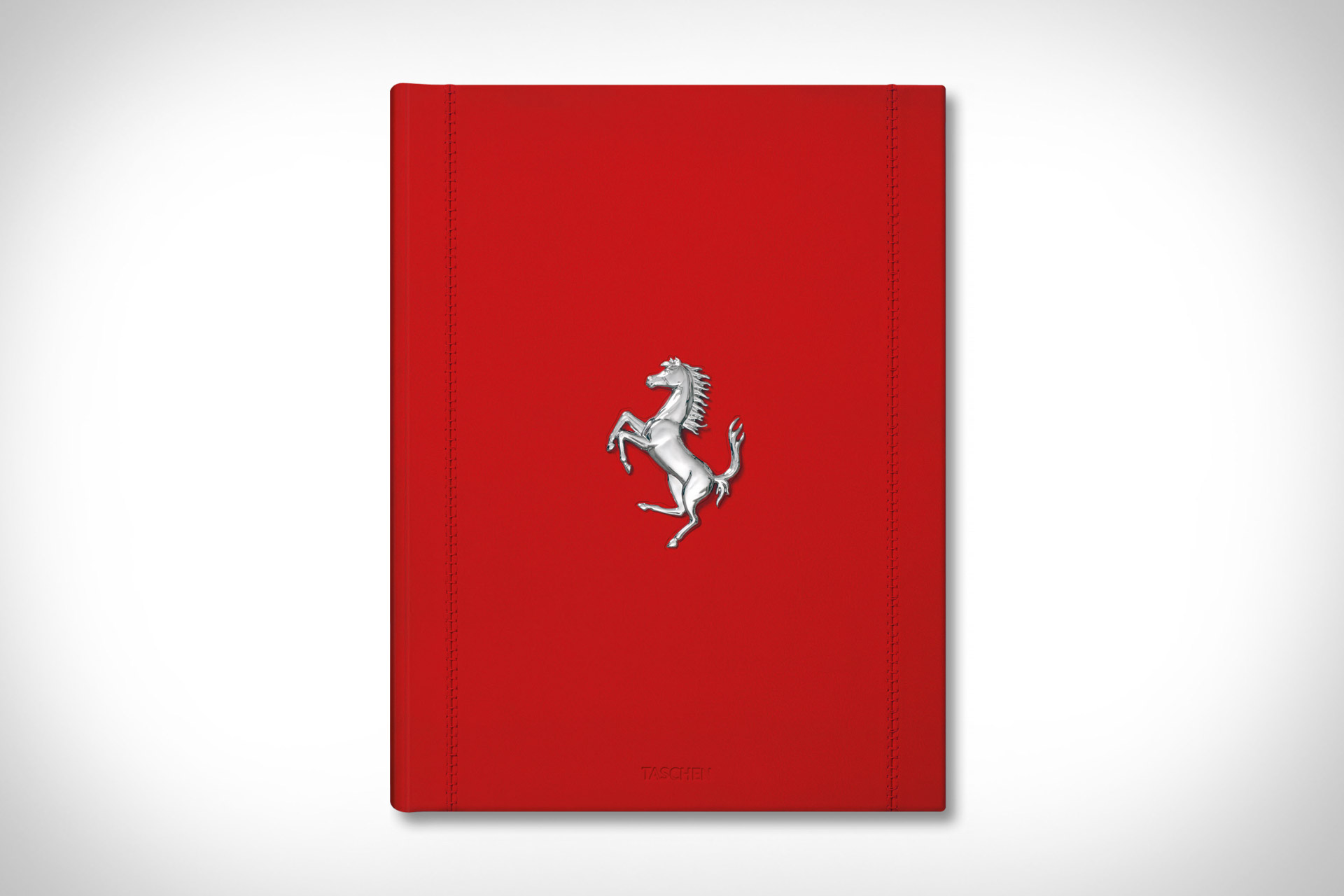 一冊72万円のフェラーリのアーカイブ本『フェラーリ』発売！エキマニを 
